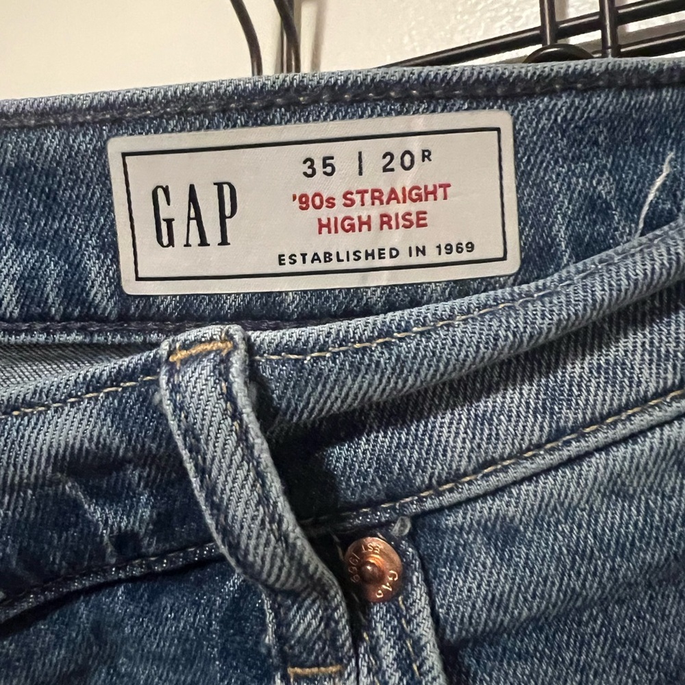 GAP Women's '90s Straight High Rise Blue Jeans